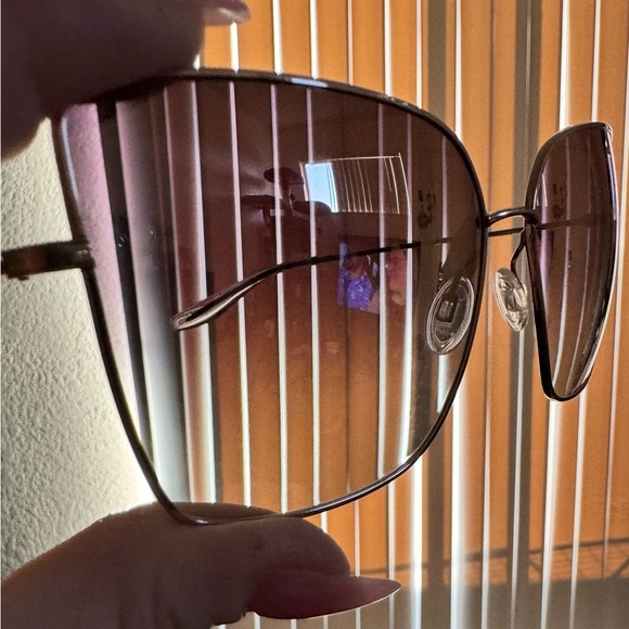 BNWT Barton Pereira women’s sunglasses in Juniper. main image 5